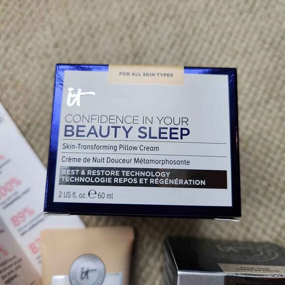 it Comestics Lot Confidence in a Cleanser Beauty Sleep Wrinkle Reducing Retinol - Picture 6 of 9